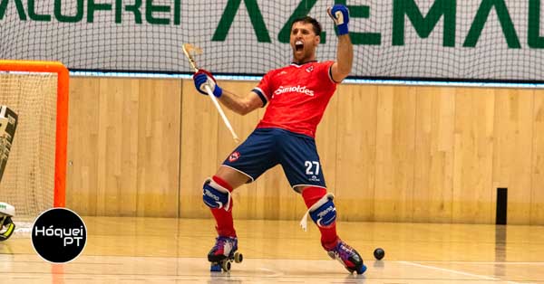 Hat-trick de Martinez quebra invencibilidade leonina