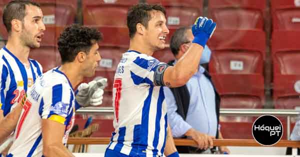 Porto vira eliminatória e vai à final