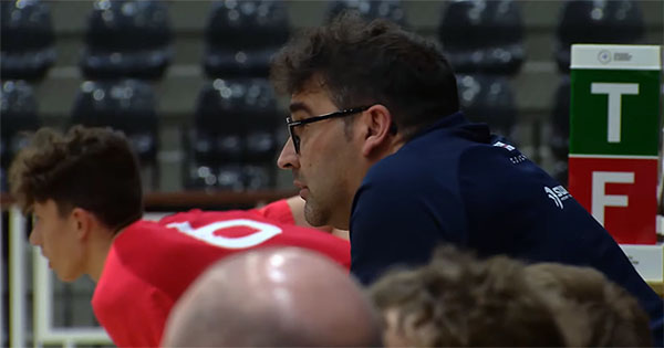 Inglaterra regressa aos Europeus, mas sem Mount